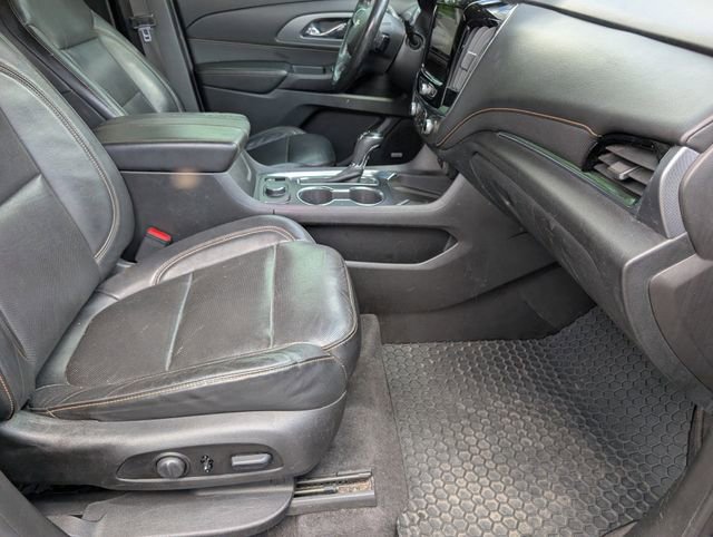 Used 2018 Chevrolet Traverse Premier w/ Driver Confidence II Package FWD image 30