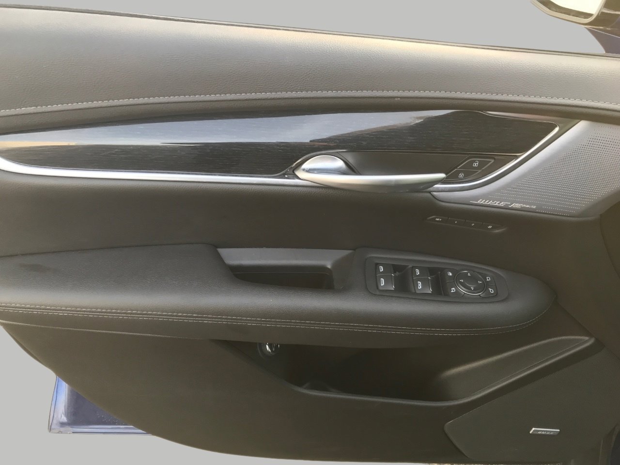 Certified 2025 Cadillac XT5 Premium Luxury image 30