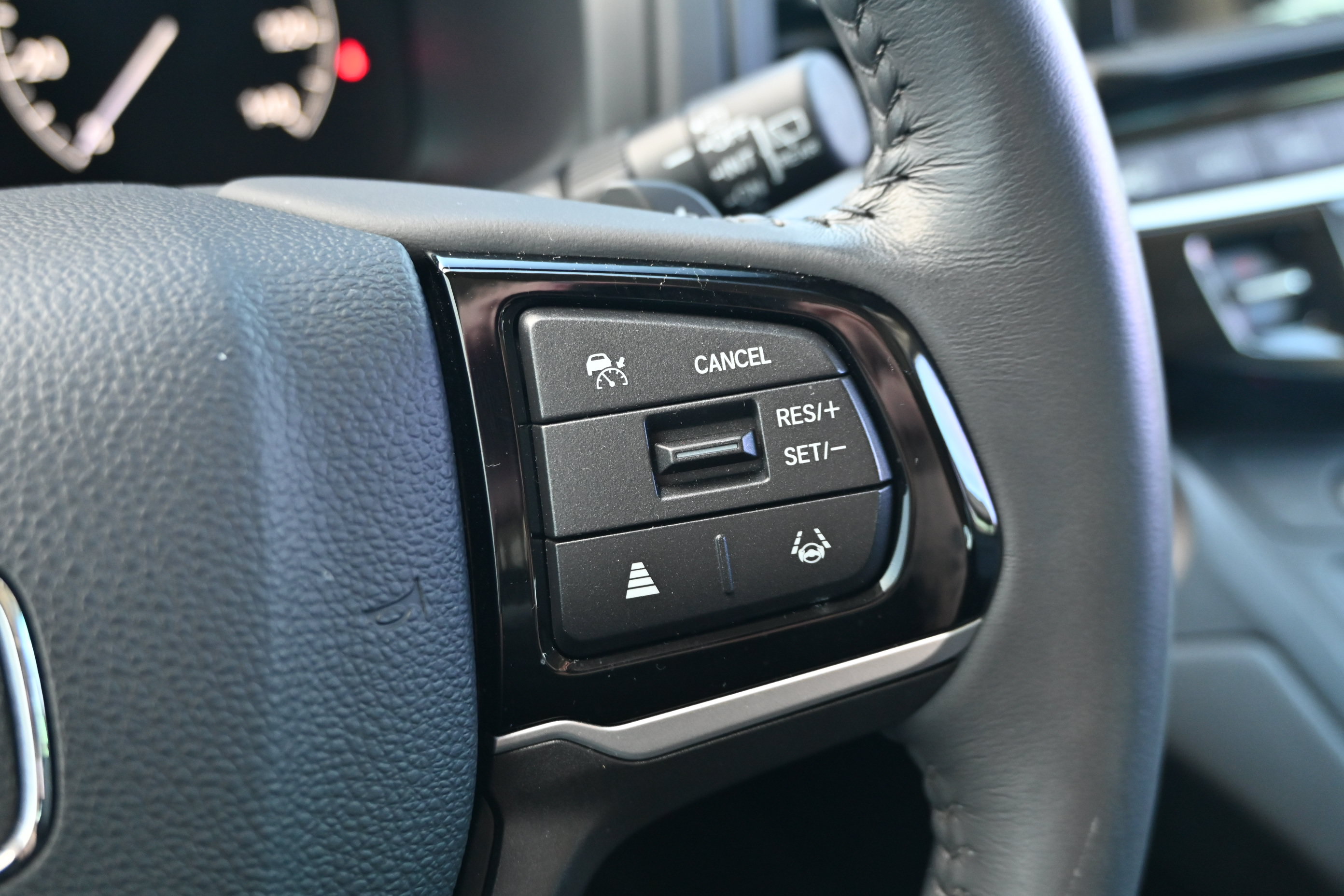 Used 2025 Honda Odyssey EX-L image 34