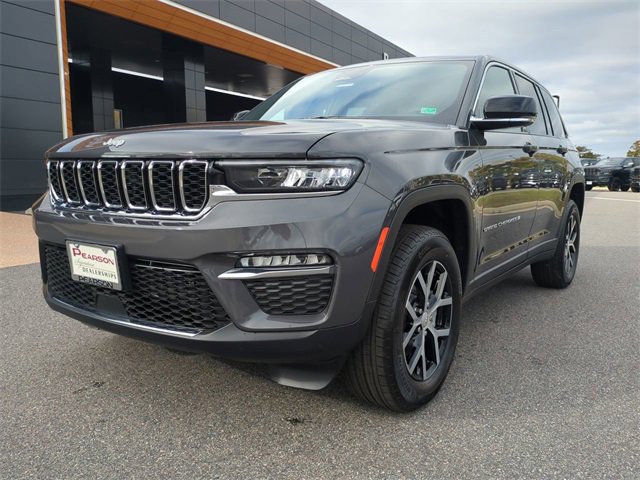 New 2025 Jeep Grand Cherokee Limited w/ Trailer Tow Package image 8