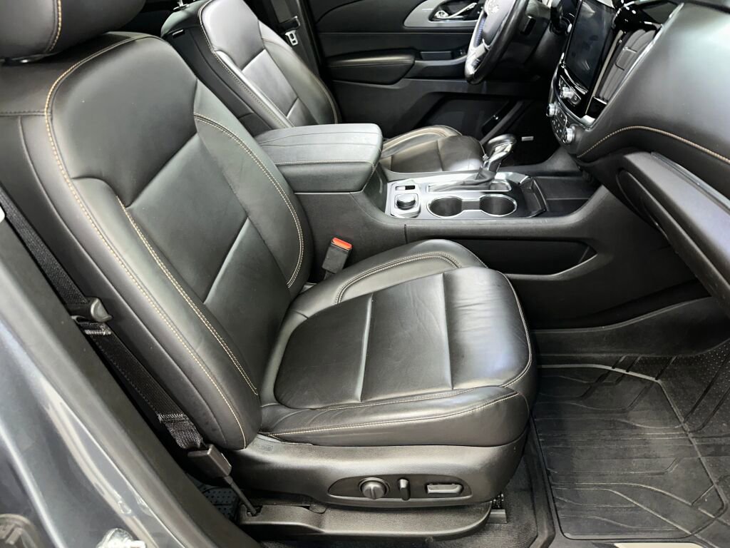 Certified 2021 Chevrolet Traverse LT w/ LT Premium Package image 35