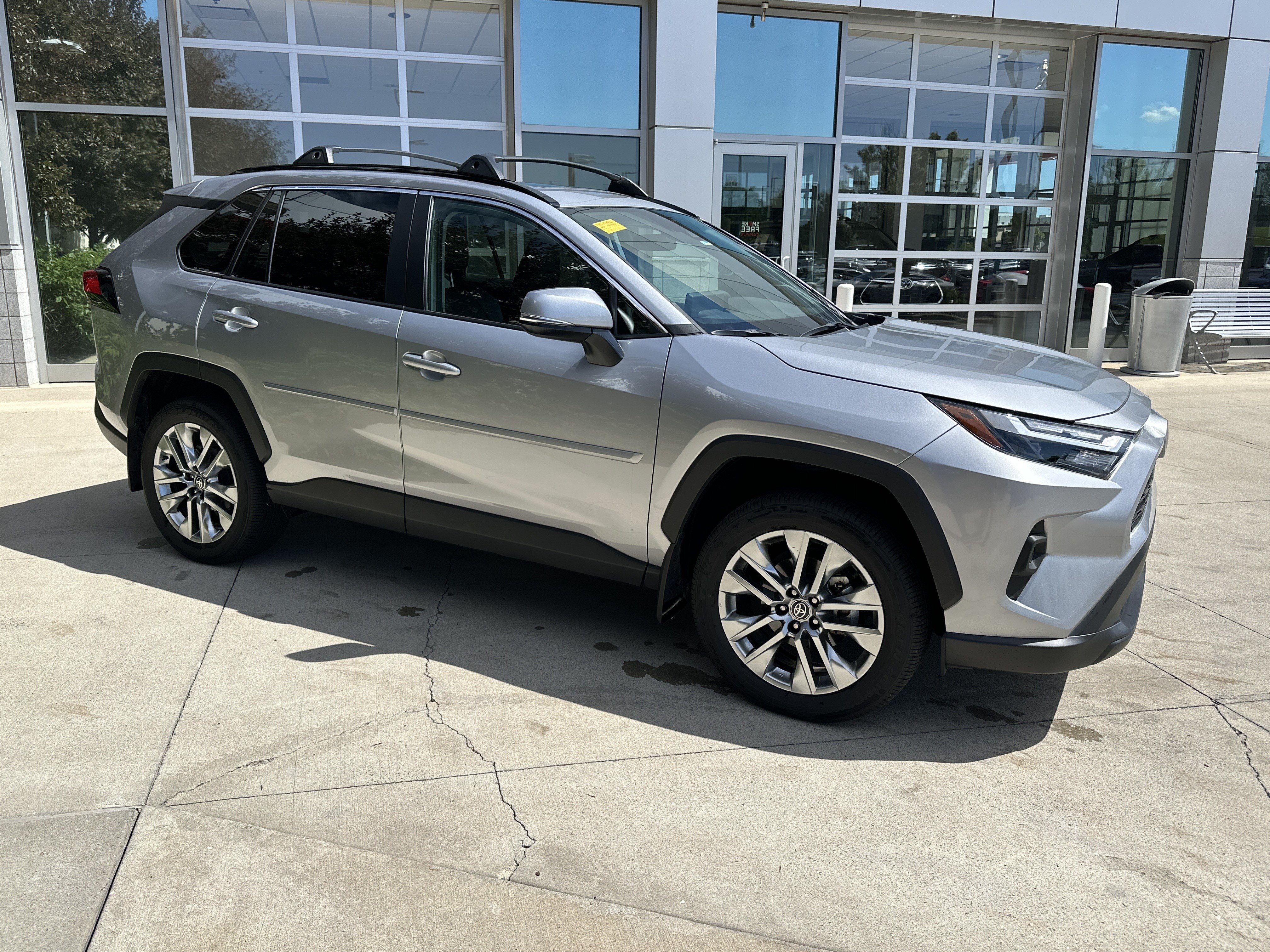 Used 2025 Toyota RAV4 XLE Premium w/ Weather Package AWD/4WD image 2