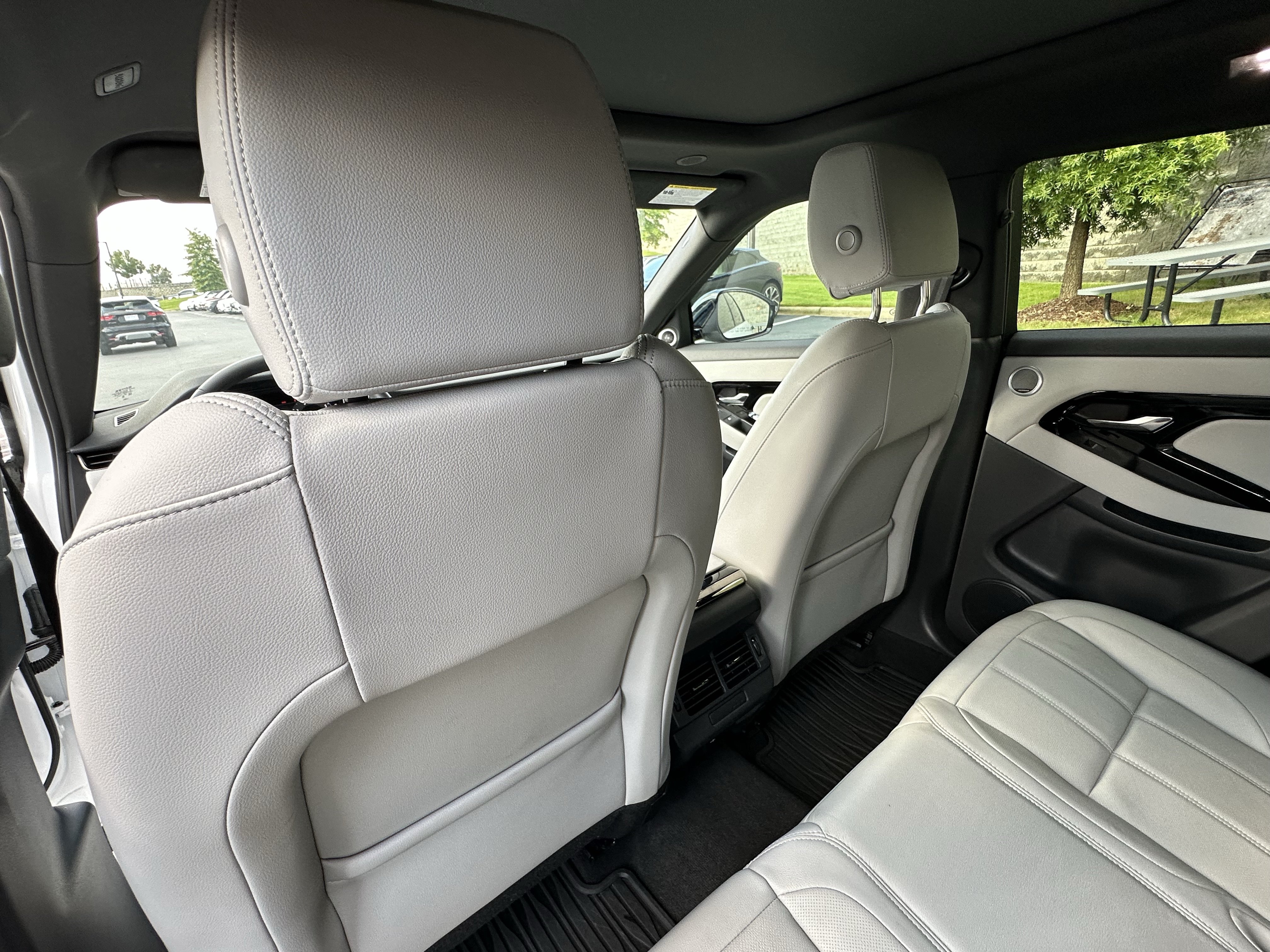 Certified 2026 Land Rover Range Rover Evoque S AWD/4WD image 31