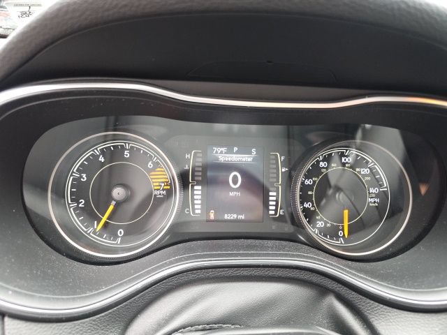 Used 2019 Jeep Cherokee Latitude Plus AWD/4WD image 6