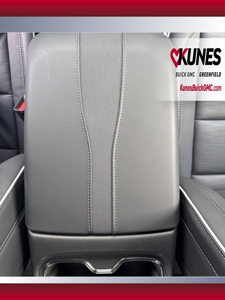 New 2026 Buick Enclave Sport Touring w/ LPO, Floor Liner Package image 32