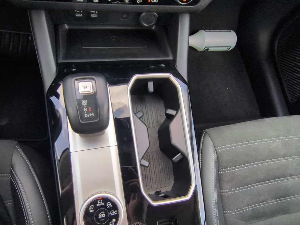 Used 2025 Mitsubishi Outlander SE FWD image 24