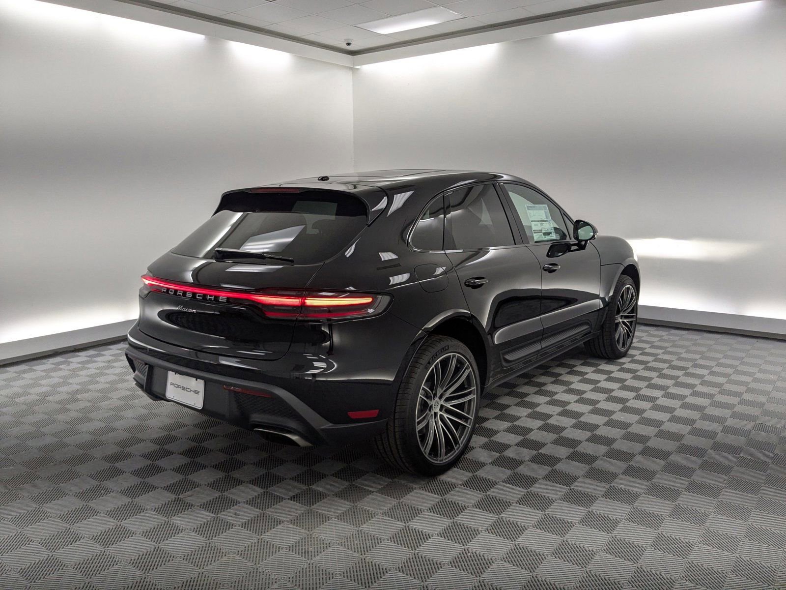 New 2026 Porsche Macan image 6