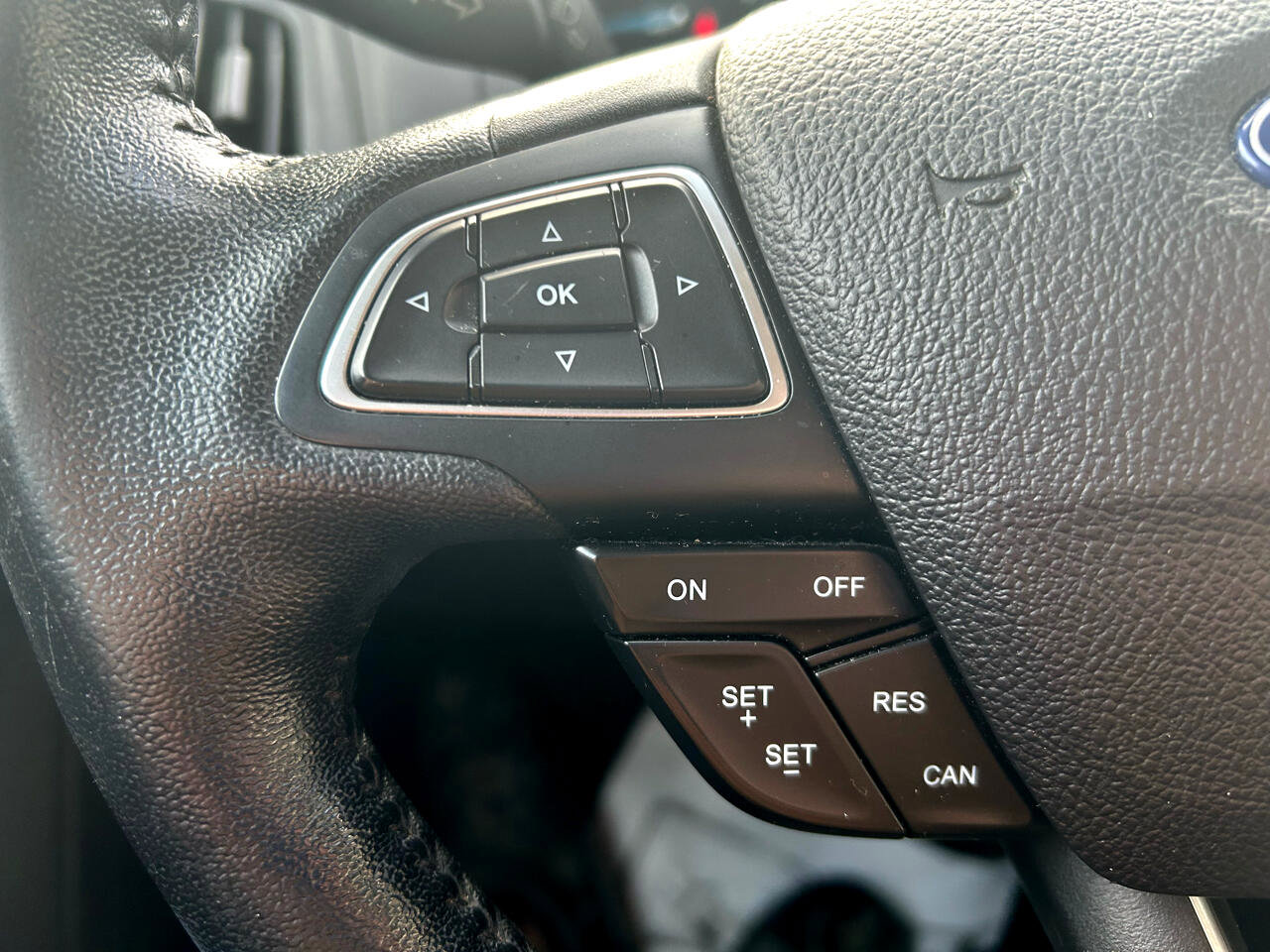 Used 2016 Ford Focus SE w/ Equipment Group 201A image 16