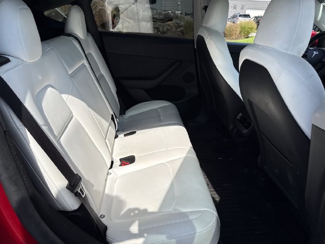 Used 2024 Tesla Model Y Performance AWD/4WD image 14
