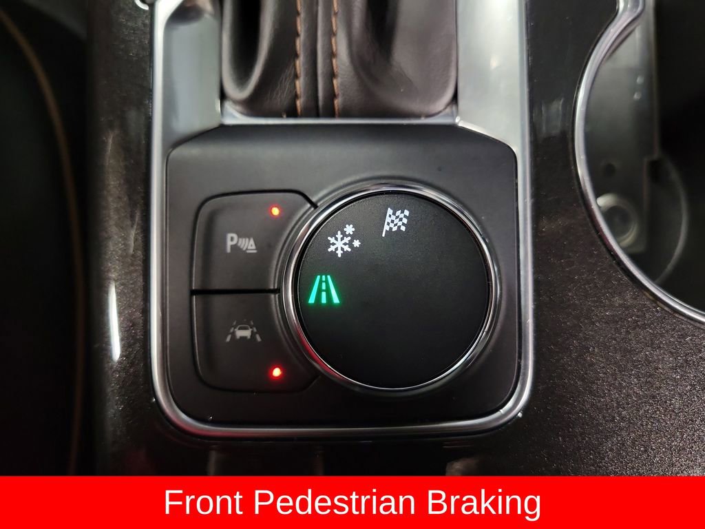 Used 2020 Chevrolet Blazer Premier w/ Driver Confidence II Package FWD image 16