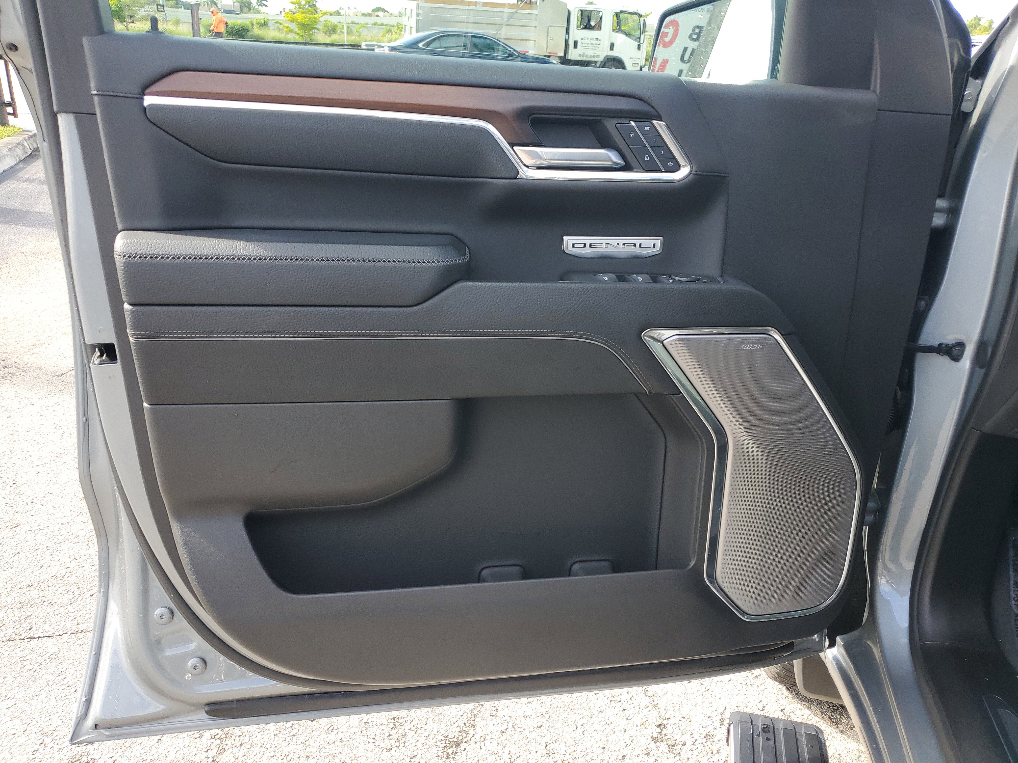 Used 2024 GMC Sierra 1500 Denali w/ Technology Package image 29