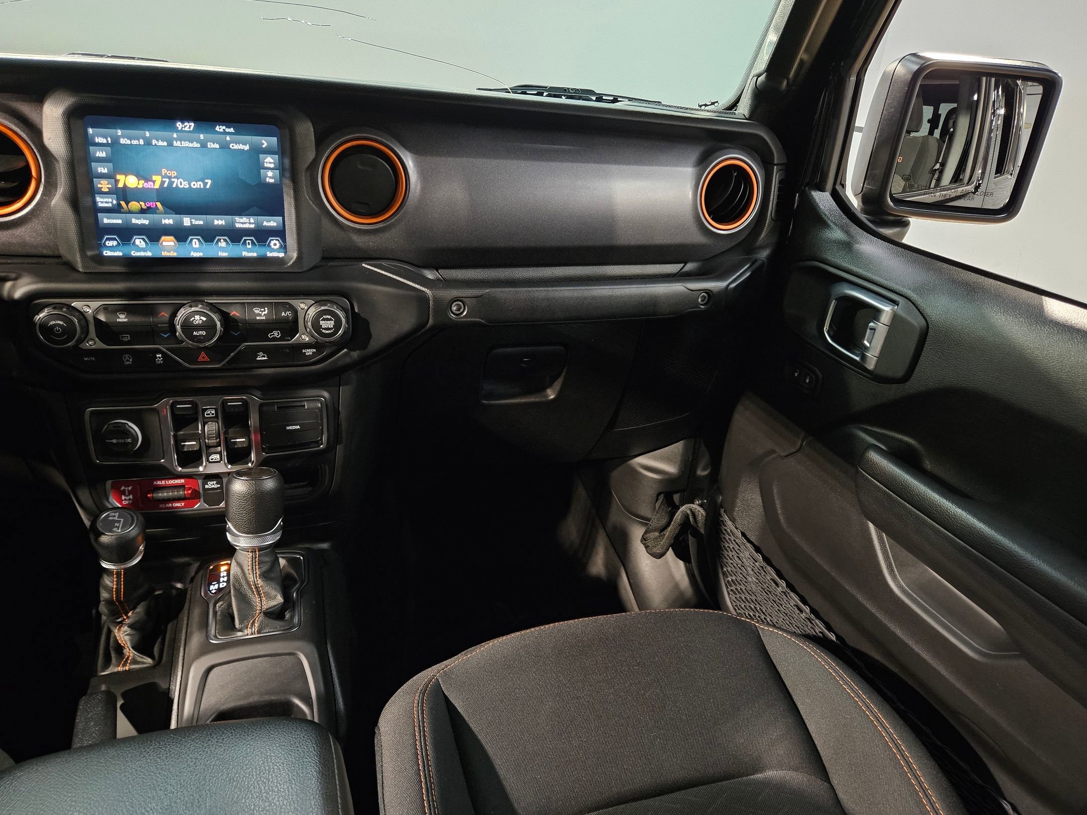 Used 2023 Jeep Gladiator Mojave image 11