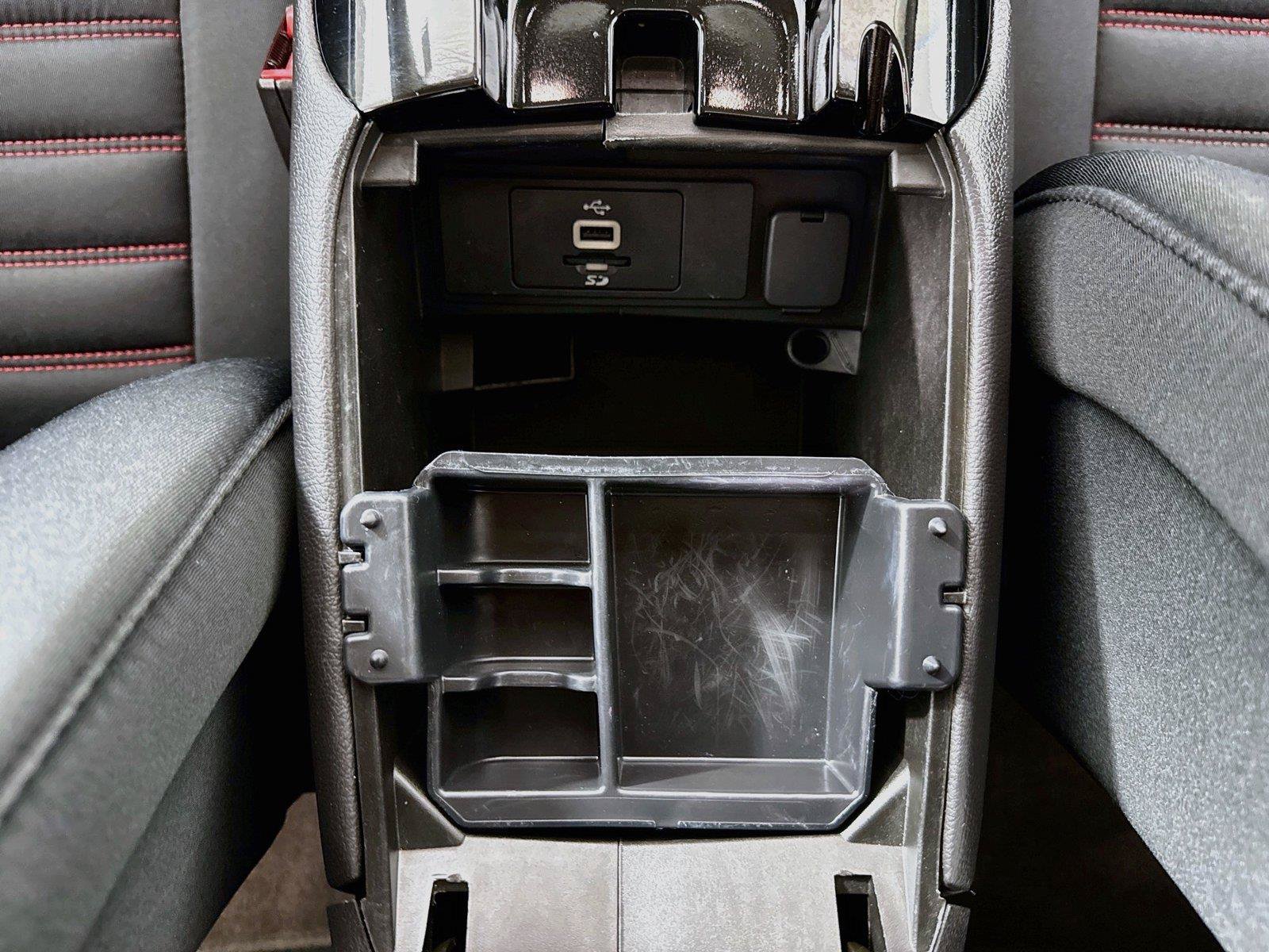 Used 2016 Ford Fusion SE FWD image 32