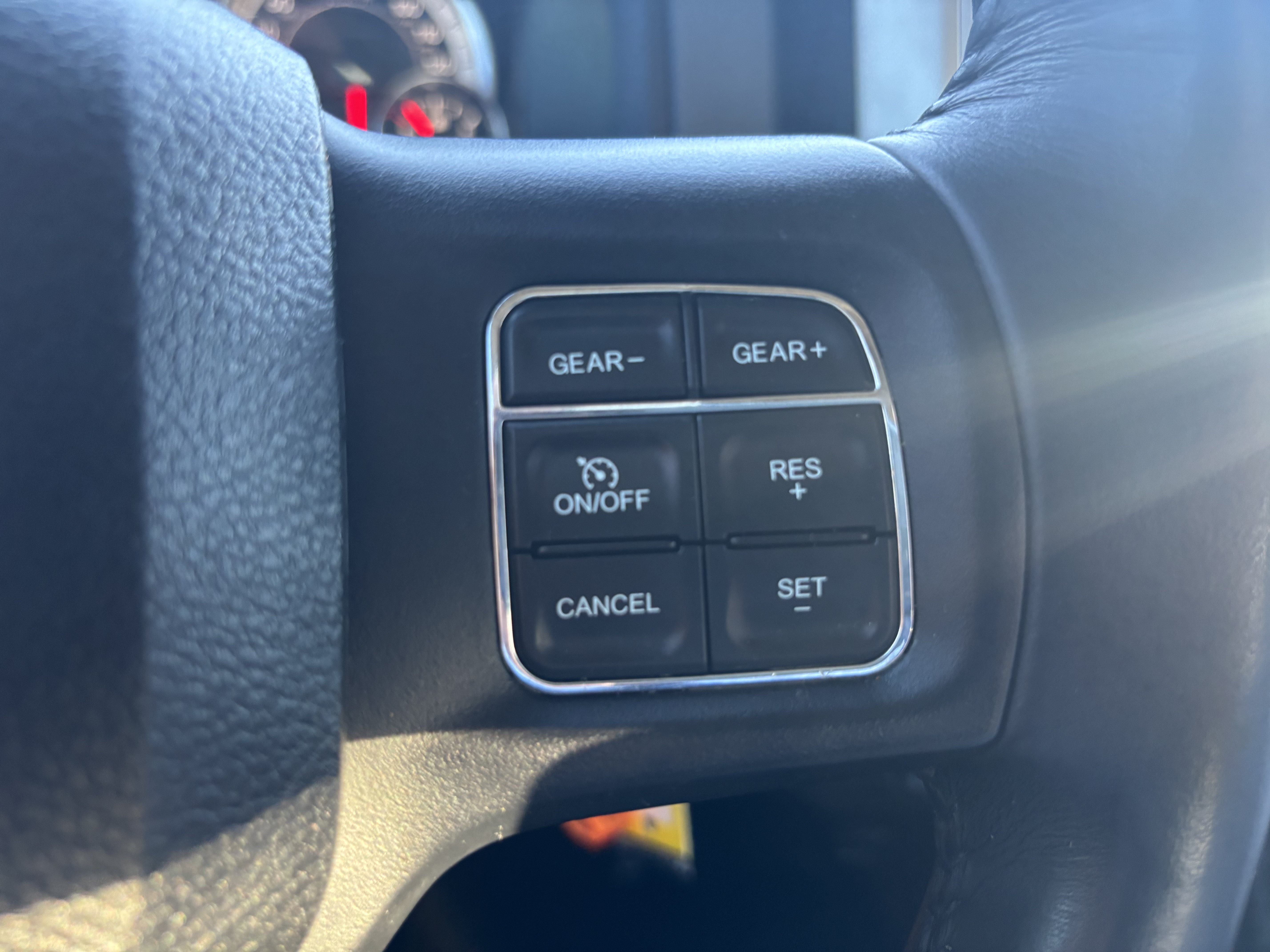 Used 2019 RAM 1500 Classic SLT w/ Luxury Group AWD/4WD image 22