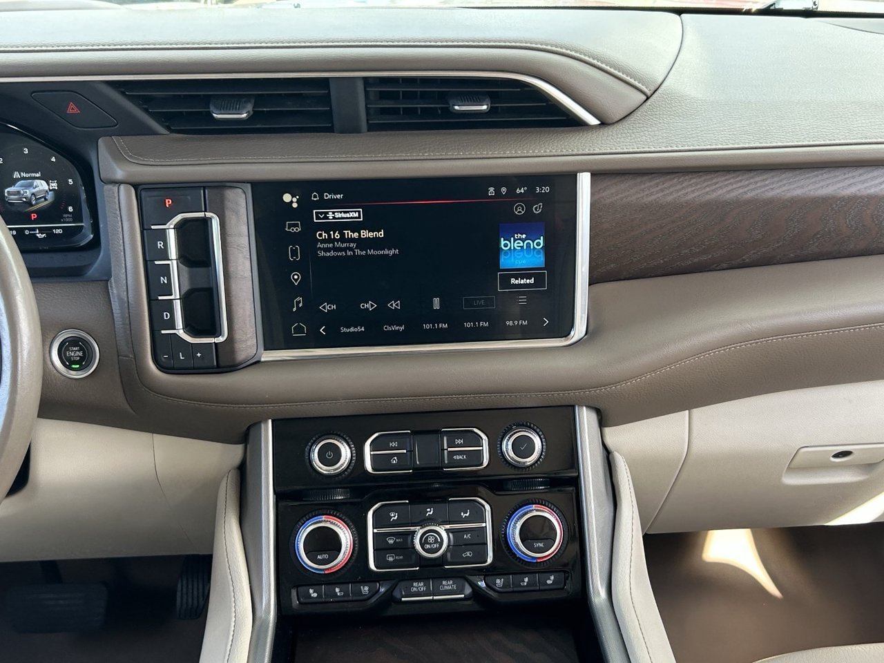 Used 2022 GMC Yukon Denali w/ Denali Premium Package AWD/4WD image 20