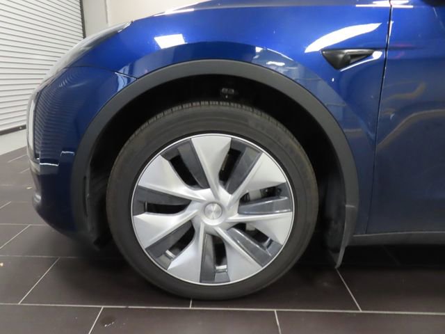 Used 2023 Tesla Model Y Long Range AWD/4WD image 13