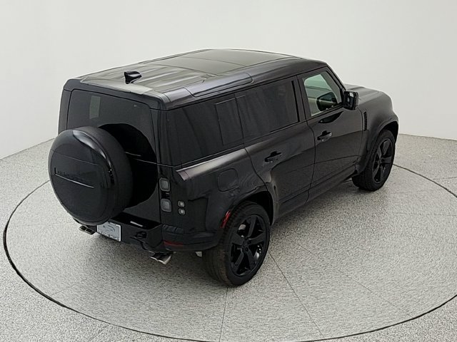 New 2026 Land Rover Defender 110 V8 AWD/4WD image 32