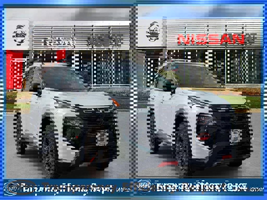 Certified 2025 Nissan Rogue SV image 1