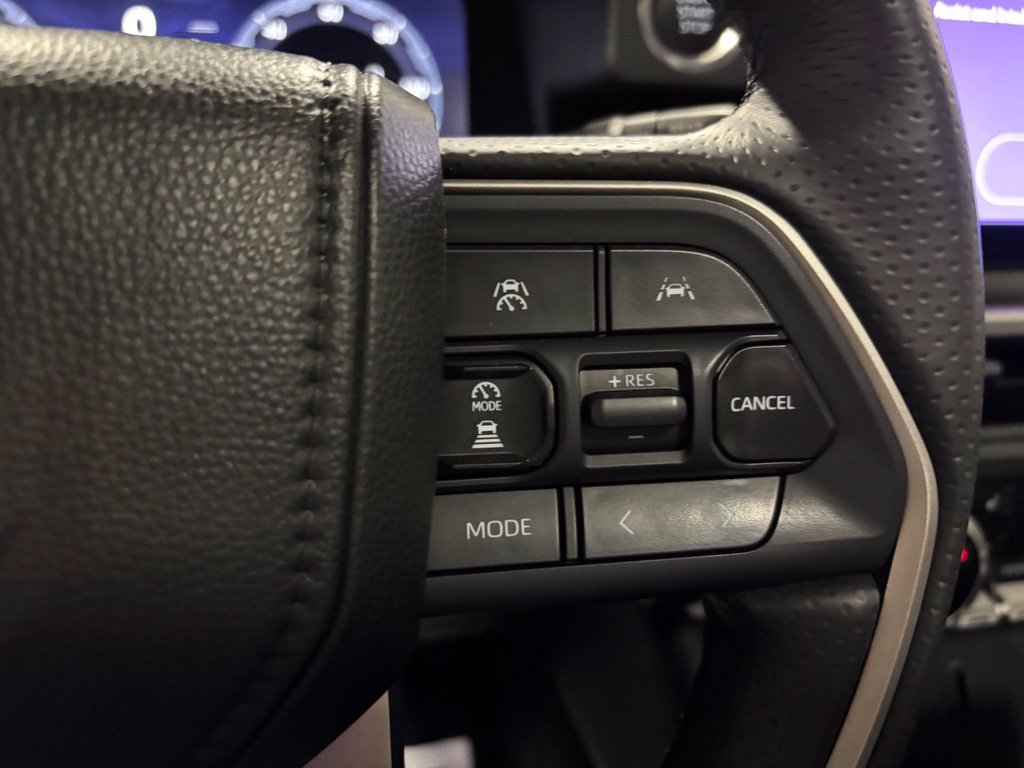 Used 2025 Toyota 4Runner Limited AWD/4WD image 20
