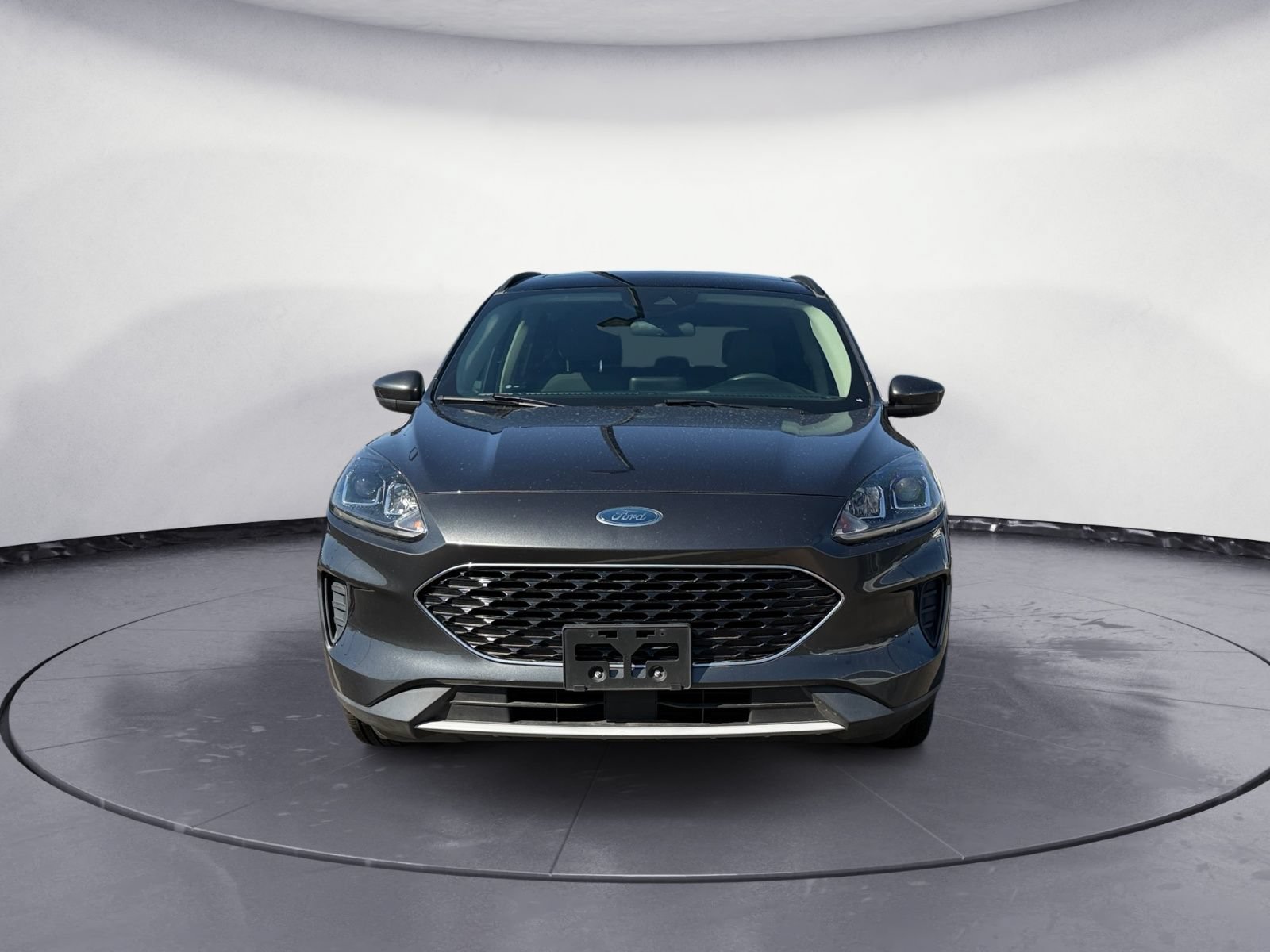 Used 2020 Ford Escape SE FWD image 2