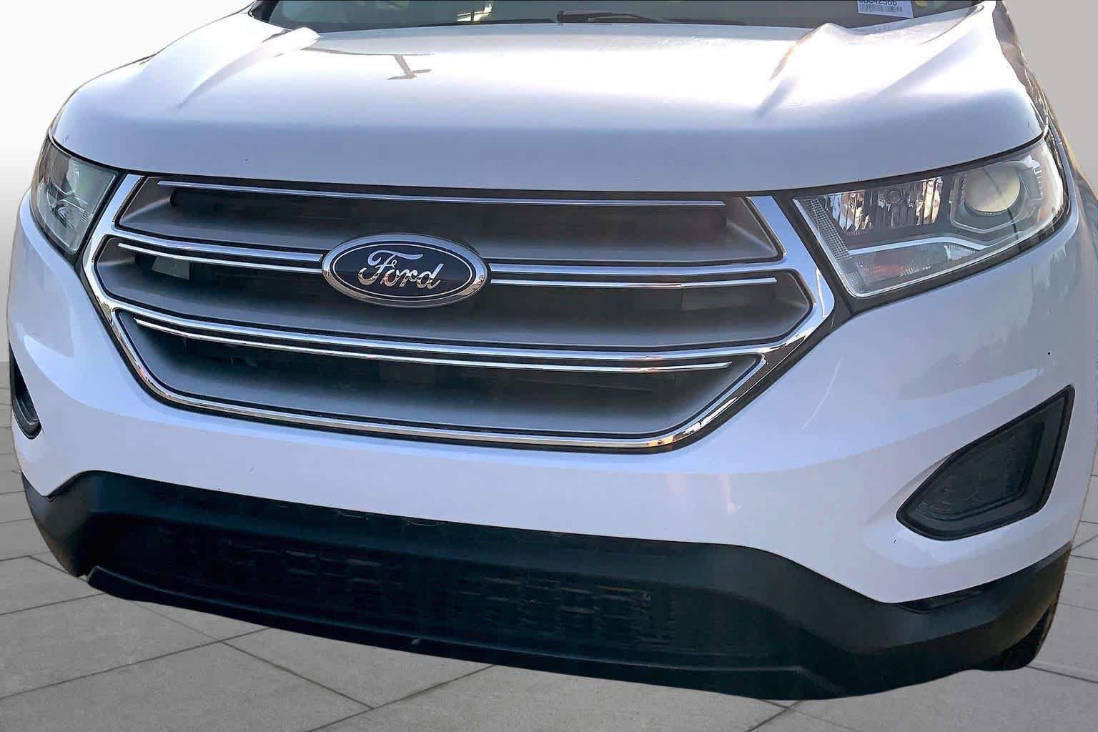 Used 2016 Ford Edge SE FWD image 30