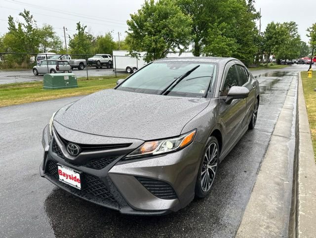 Used 2019 Toyota Camry SE FWD image 6