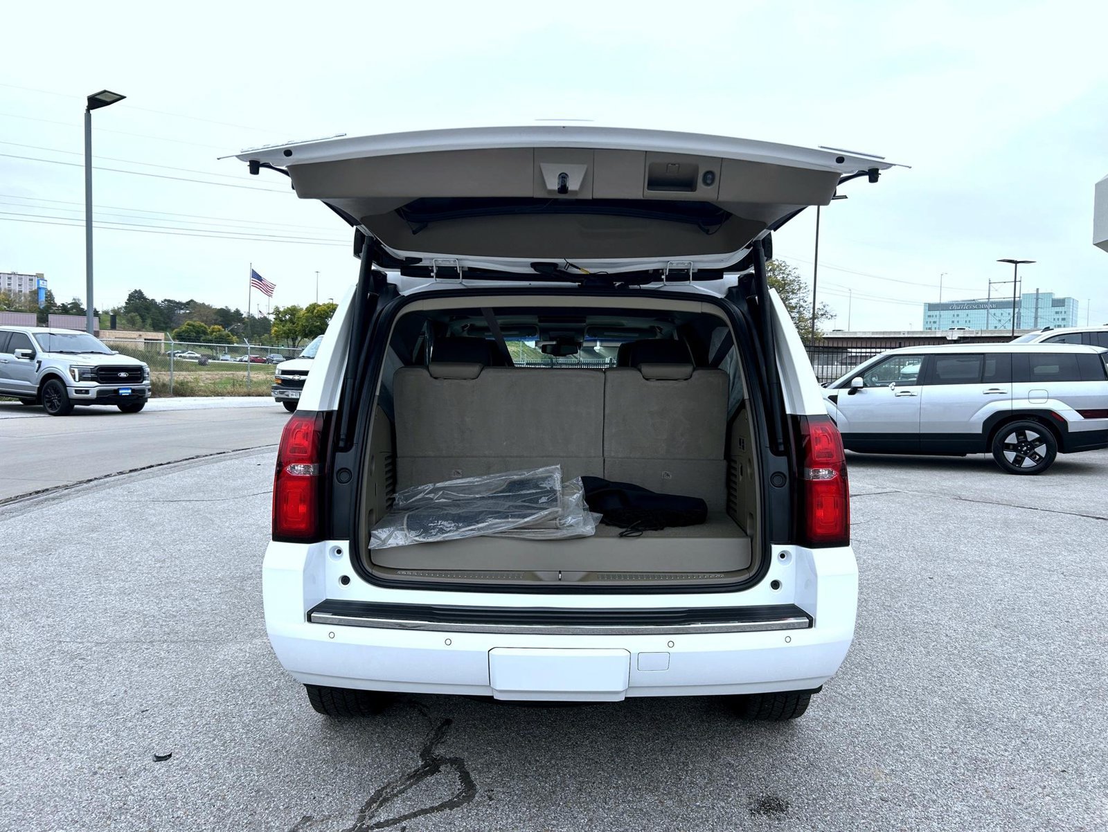 Certified 2018 Chevrolet Tahoe Premier AWD/4WD image 22