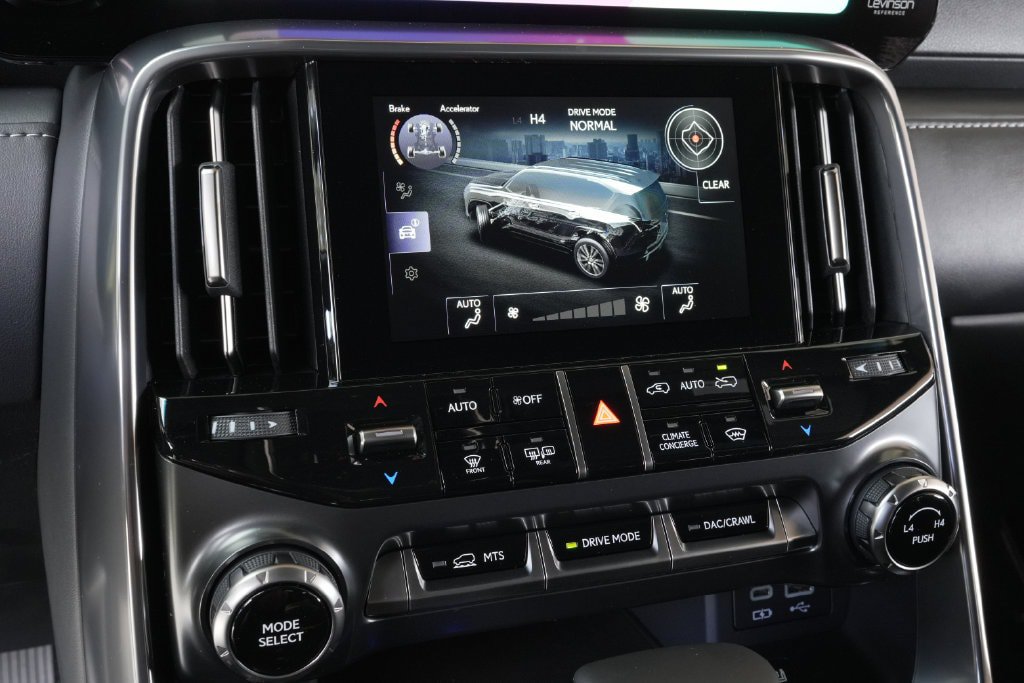 New 2026 Lexus LX 600 4WD w/ Accessory Package (Z1) image 28