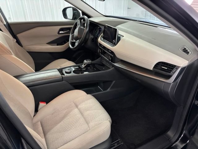 Used 2025 Nissan Rogue SV AWD/4WD image 25