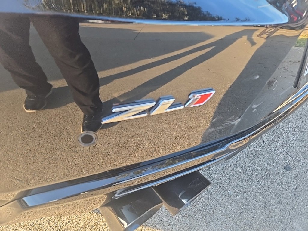 Used 2017 Chevrolet Camaro ZL1 image 10