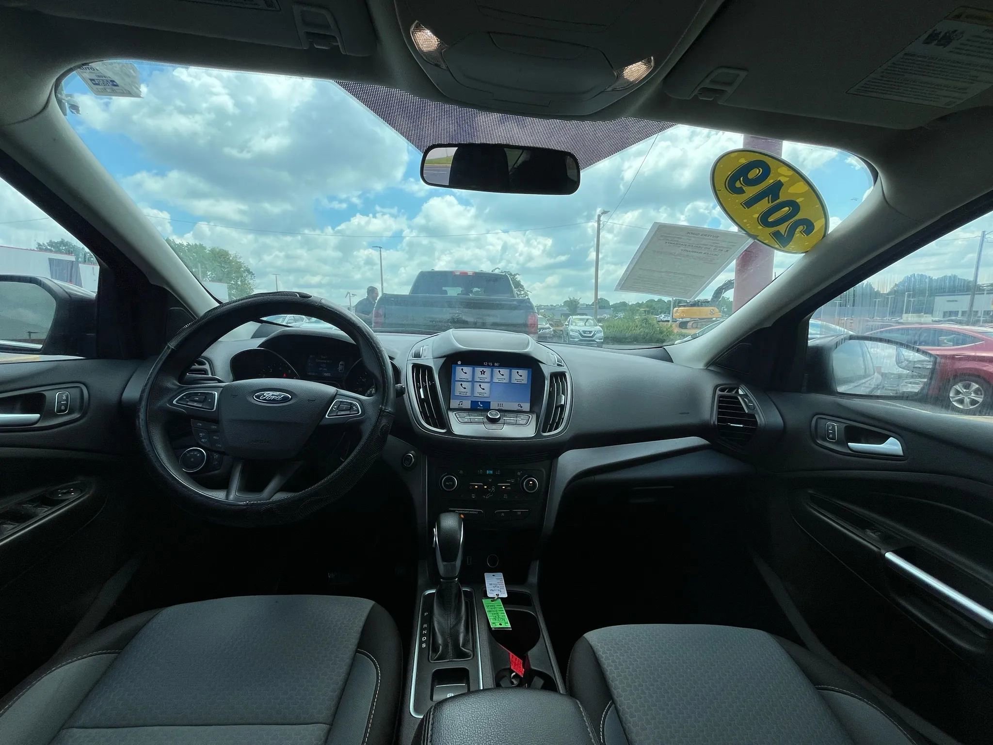 Used 2019 Ford Escape SE image 12