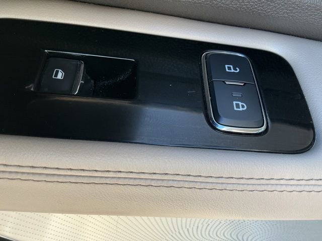 Used 2020 Lincoln Aviator Reserve w/ Equipment Group 202A image 14