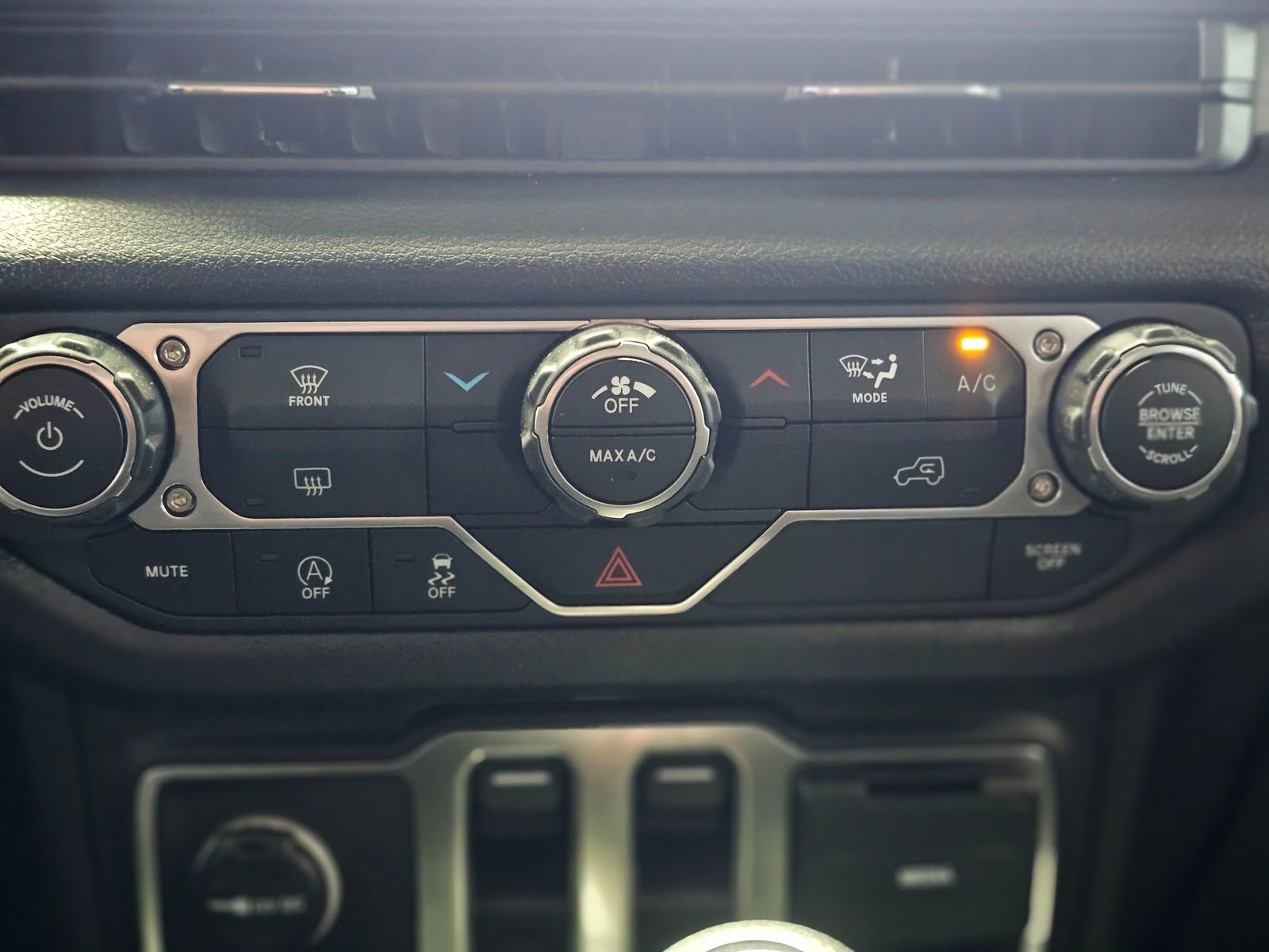New 2026 Jeep Wrangler Sport AWD/4WD image 14