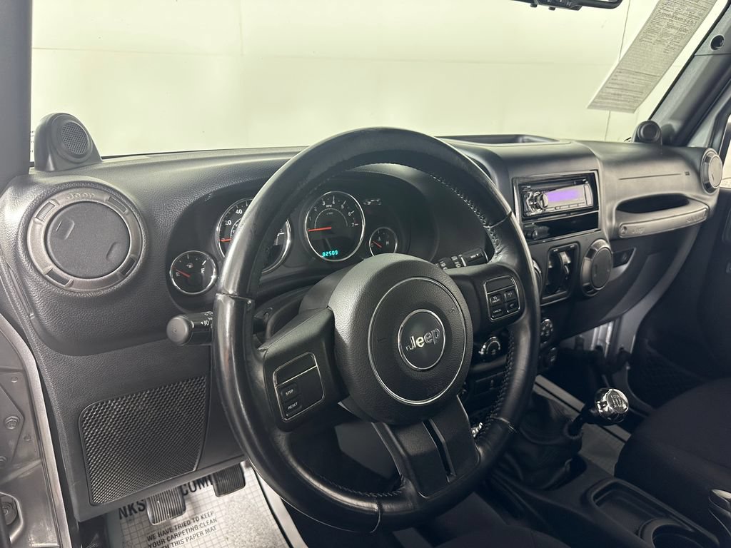 Used 2013 Jeep Wrangler Unlimited Sport AWD/4WD image 17