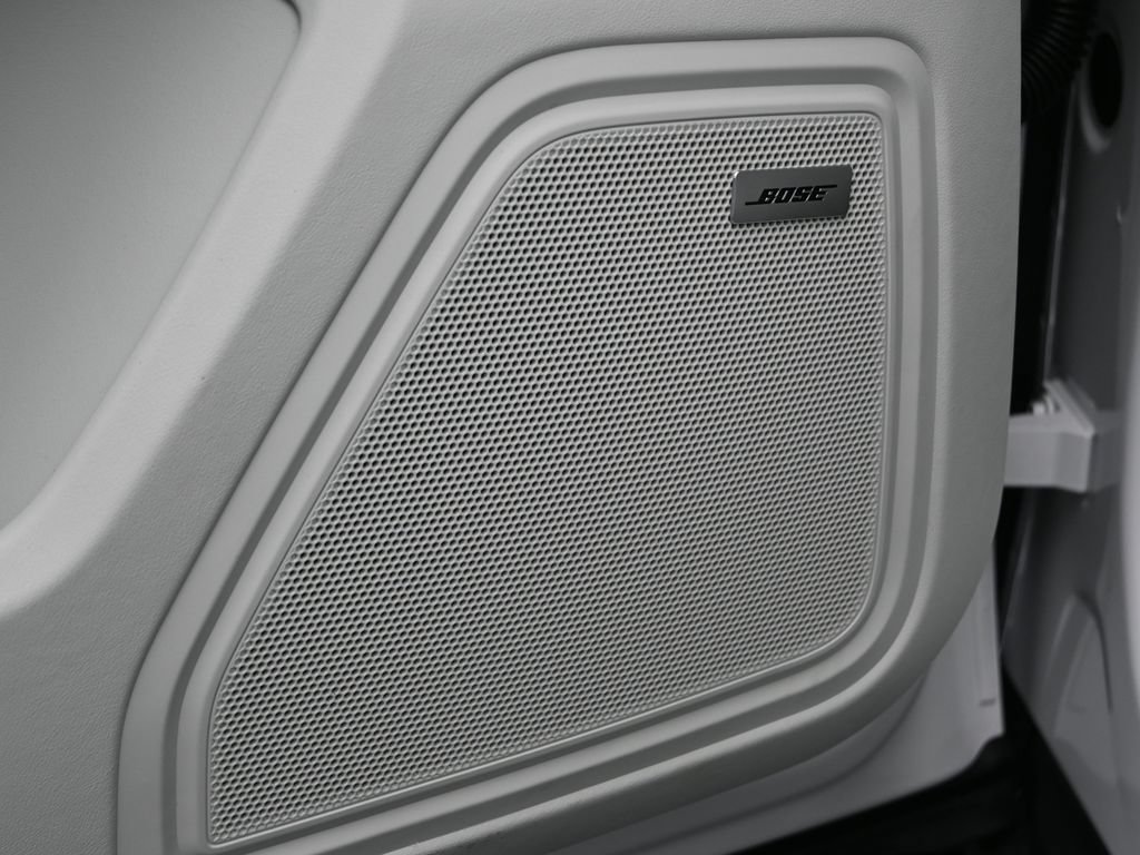Certified 2026 Porsche Macan AWD/4WD image 13