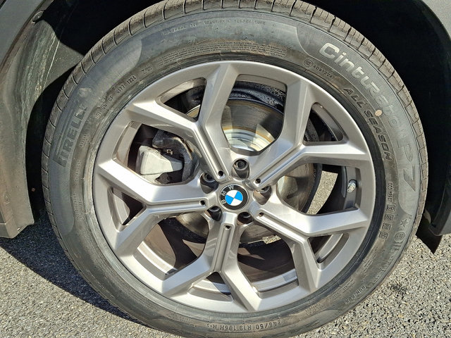 Certified 2023 BMW X4 xDrive30i w/ Premium Package image 8