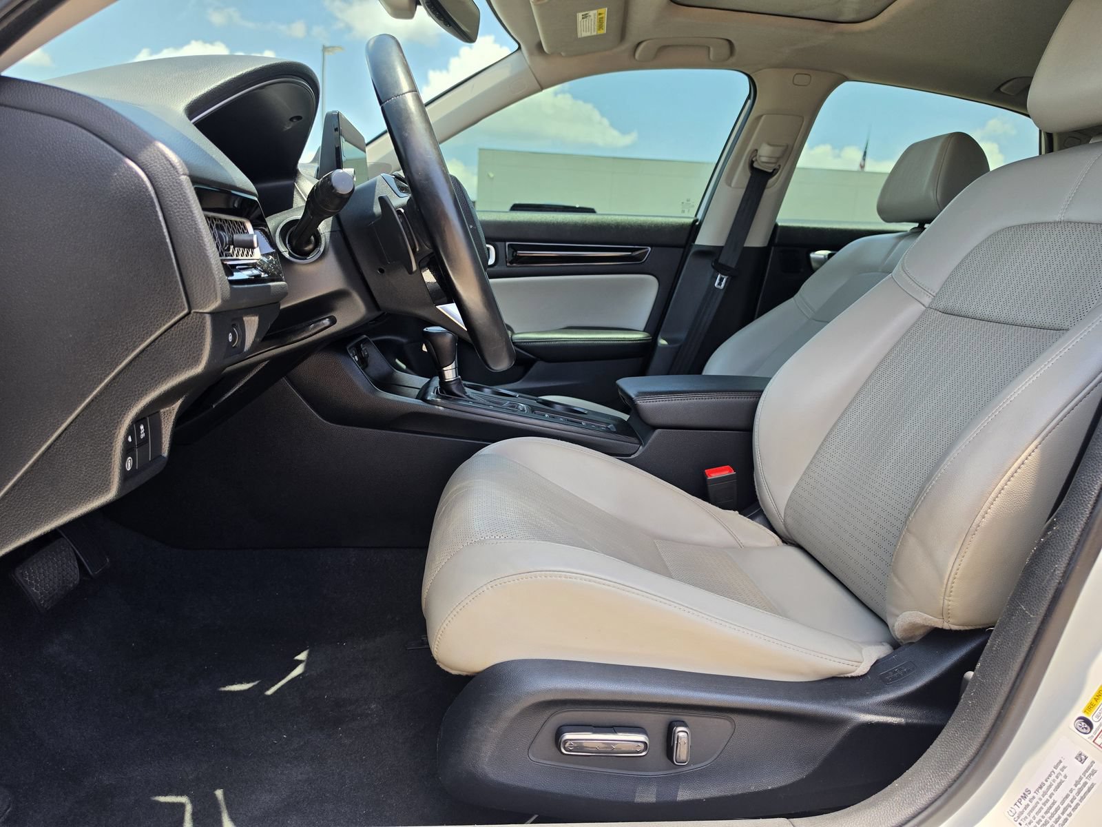 Used 2023 Honda Civic Touring image 12