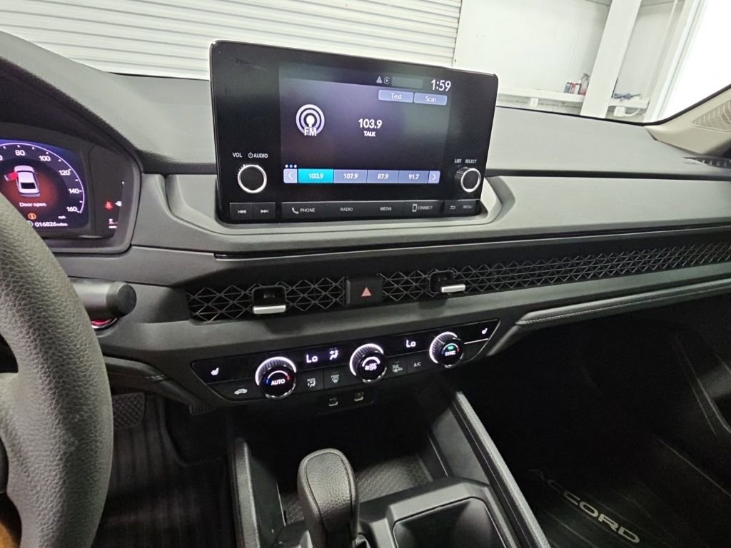 Used 2025 Honda Accord SE image 13