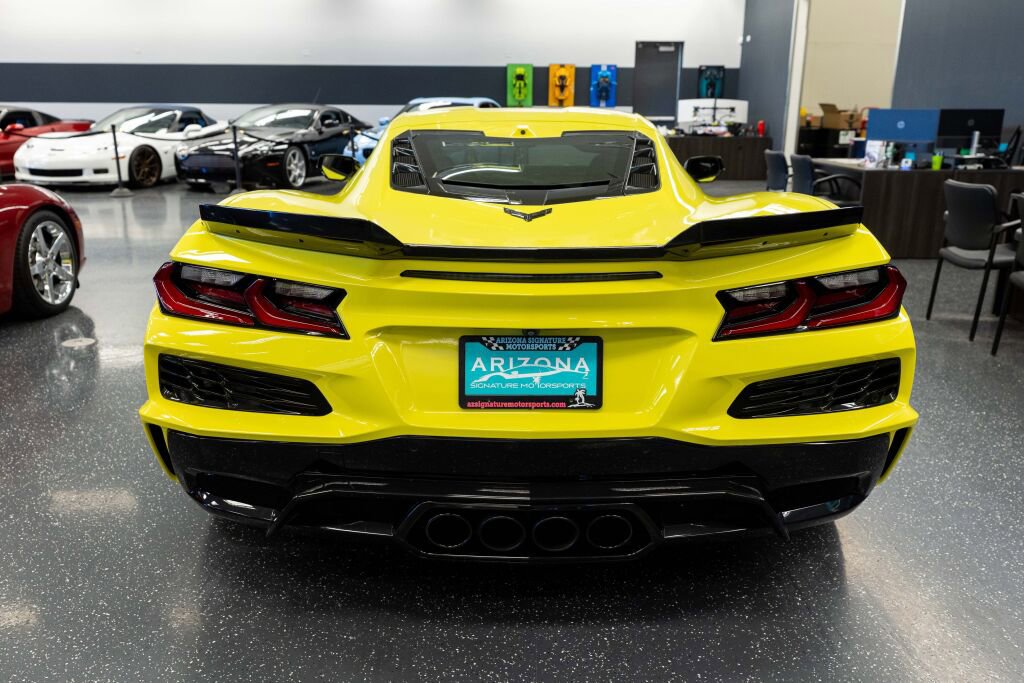 Used 2023 Chevrolet Corvette Z06 w/ Stealth Interior Trim Package RWD image 5