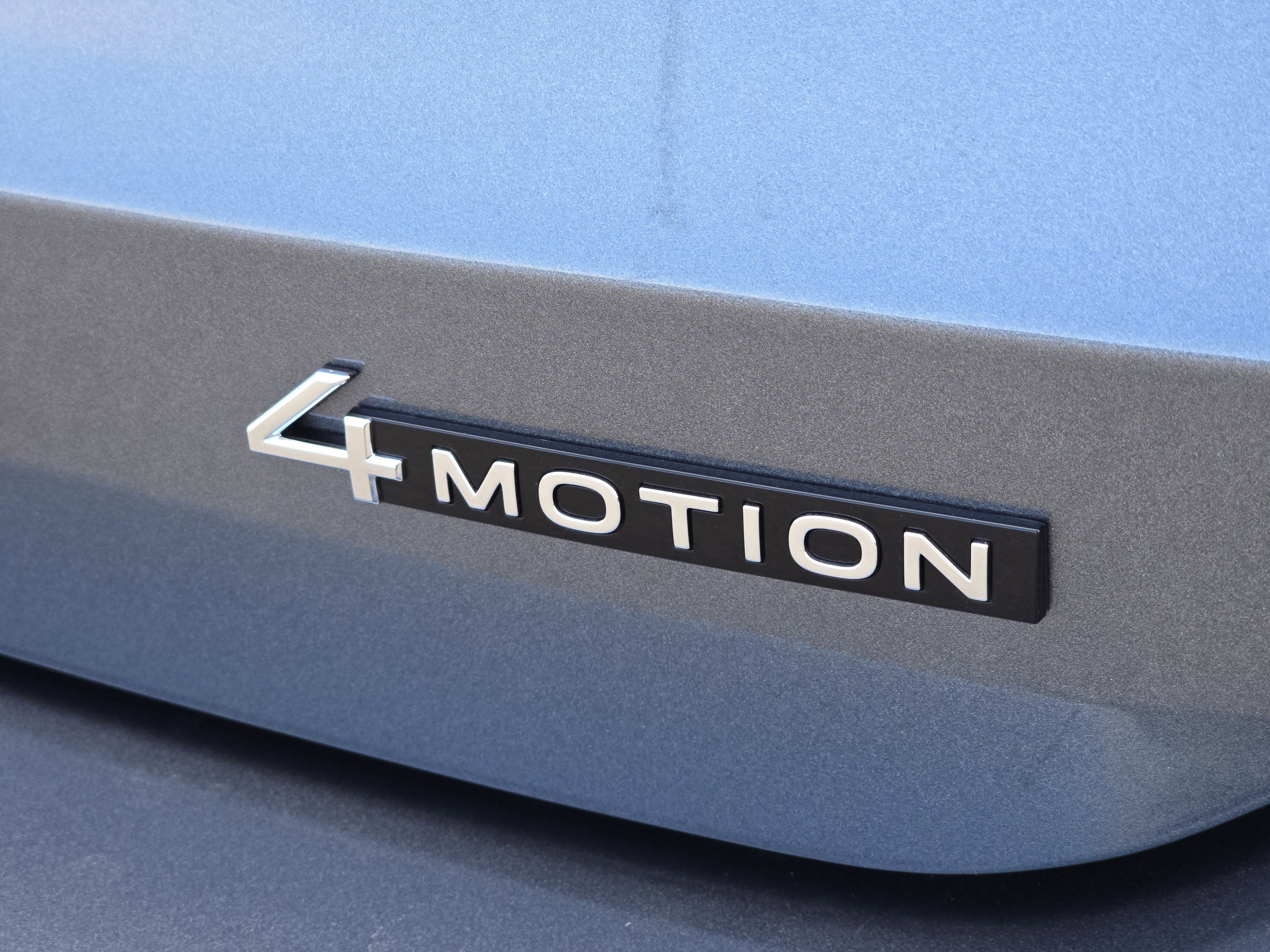 New 2026 Volkswagen Taos SEL image 12