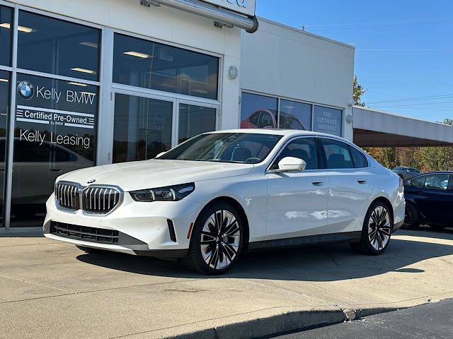 Certified 2024 BMW 540i xDrive w/ Premium Package image 4