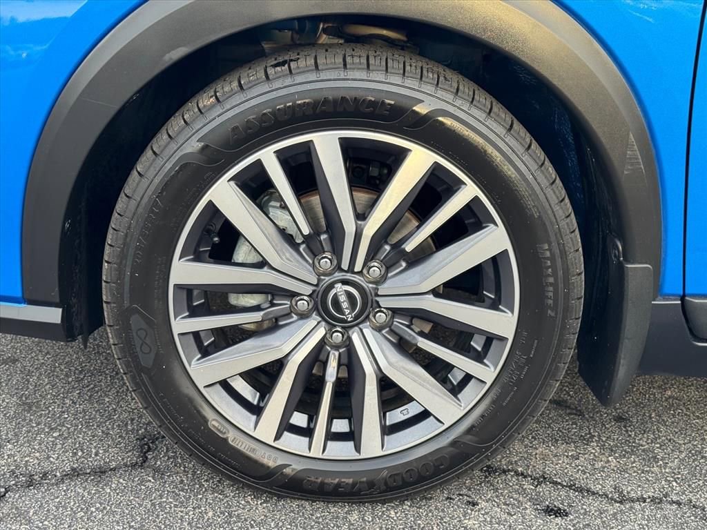 Certified 2023 Nissan Kicks SR w/ SR Premium Package image 9