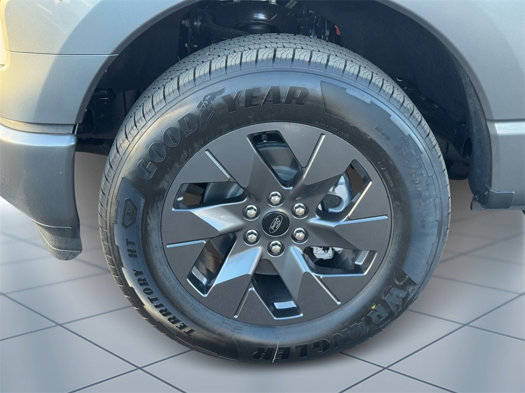 New 2025 Ford F150 Lightning Lariat image 5