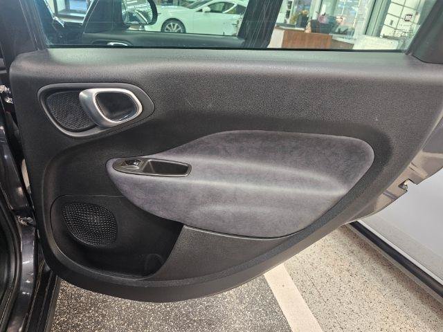 Used 2017 FIAT 500L Trekking FWD image 34
