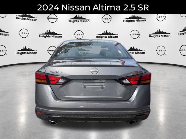 Used 2024 Nissan Altima 2.5 SR w/ SR Premium Package FWD image 4