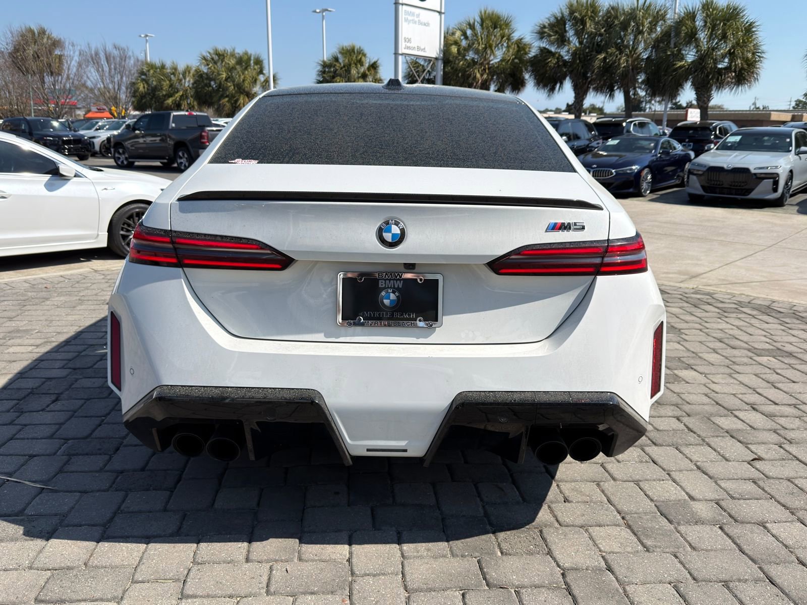 Used 2025 BMW M5 w/ Carbon Package image 10