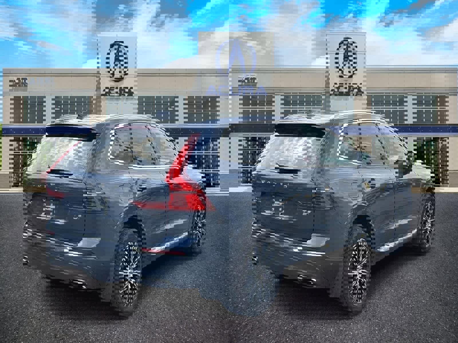 Used 2018 Volvo XC60 T5 Inscription w/ Luxury Seat Package image 5