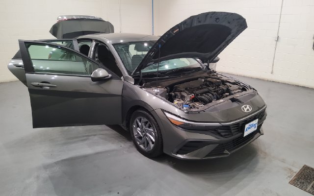 Used 2024 Hyundai Elantra SEL FWD image 9