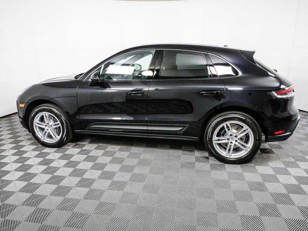 Certified 2026 Porsche Macan Turbo AWD/4WD image 2