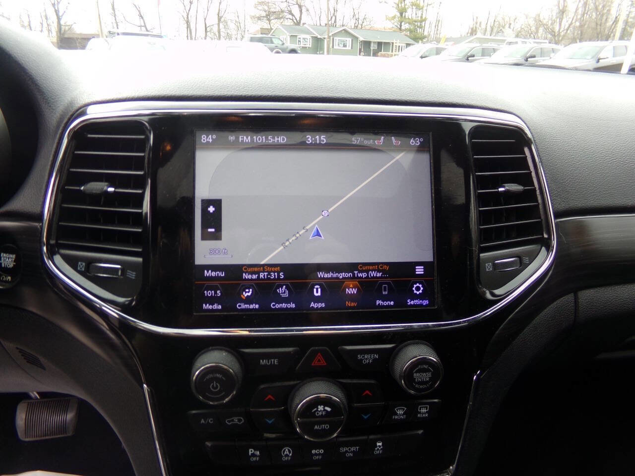 Used 2019 Jeep Grand Cherokee Altitude image 24